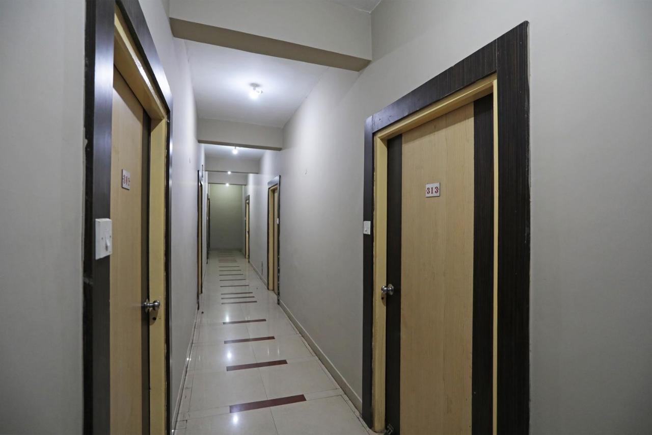 Oyo 6274 Hotel Janaki Residency Puri Bagian luar foto