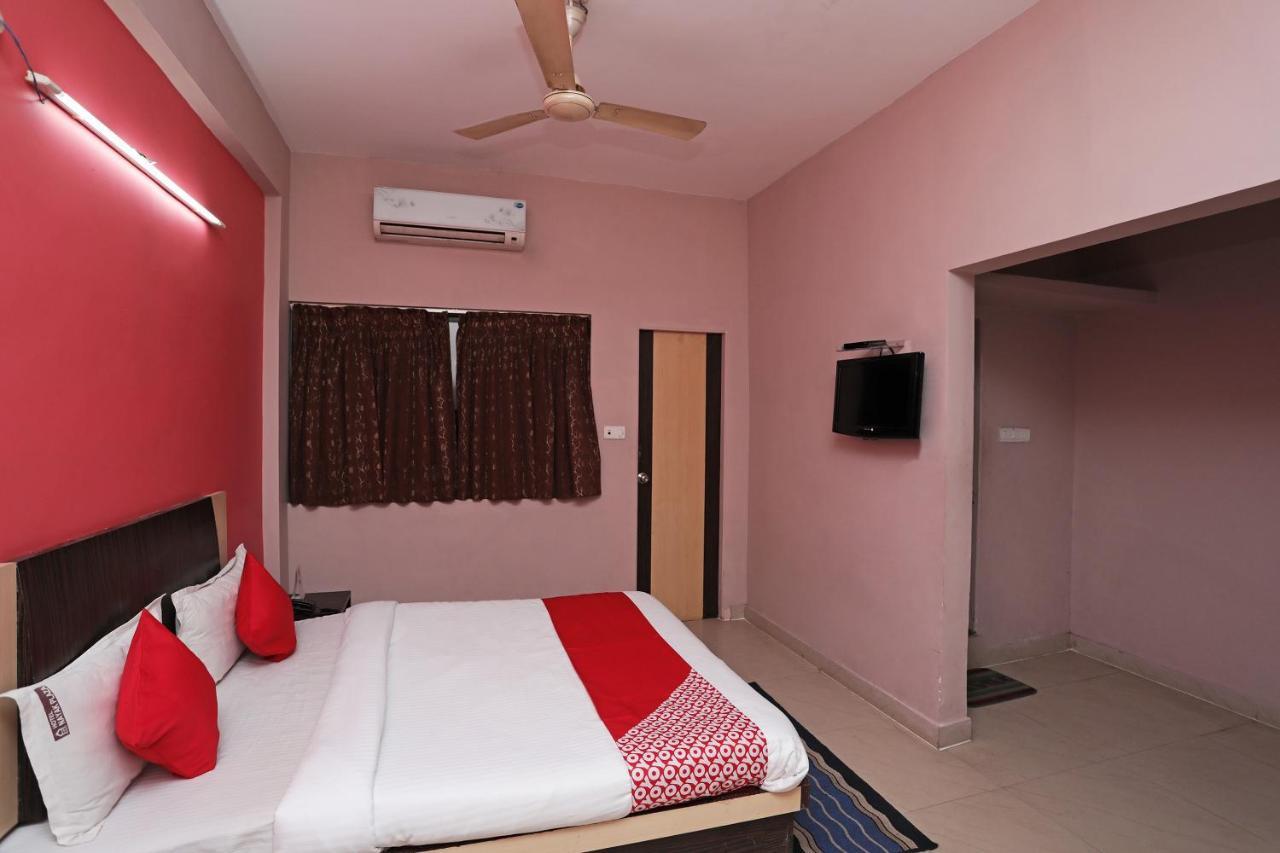 Oyo 6274 Hotel Janaki Residency Puri Bagian luar foto