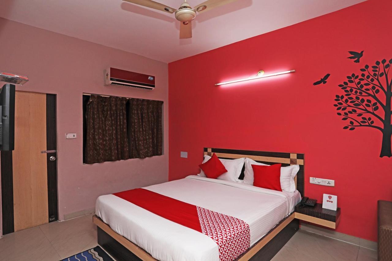 Oyo 6274 Hotel Janaki Residency Puri Bagian luar foto