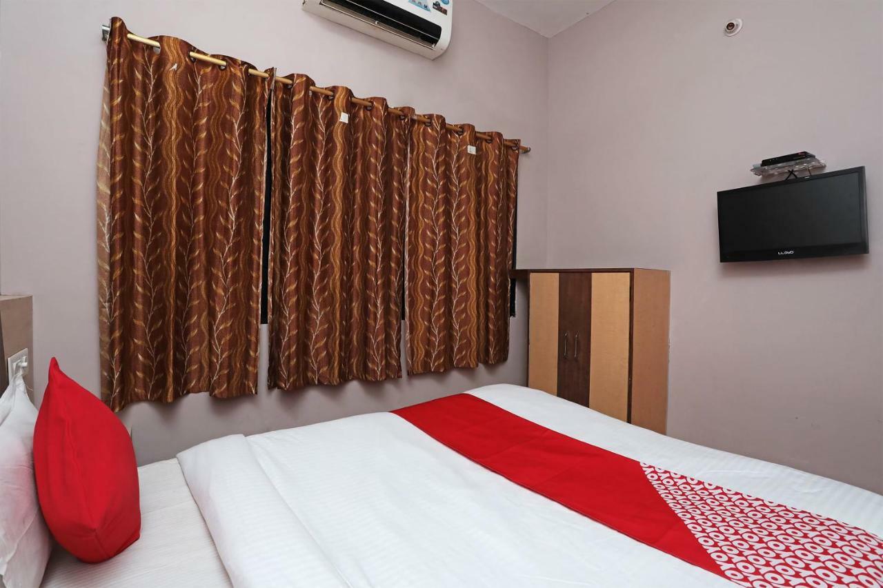Oyo 6274 Hotel Janaki Residency Puri Bagian luar foto